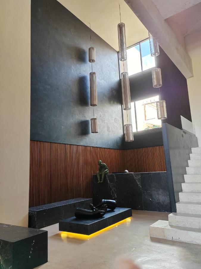Incredible & Beautiful Steps From The By Yeah Apartment *